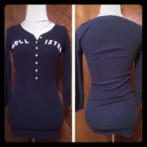 💙Navy Hollister henley top💙