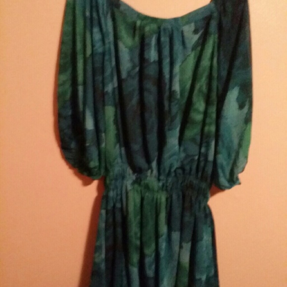 Dress - Picture 2 of 3