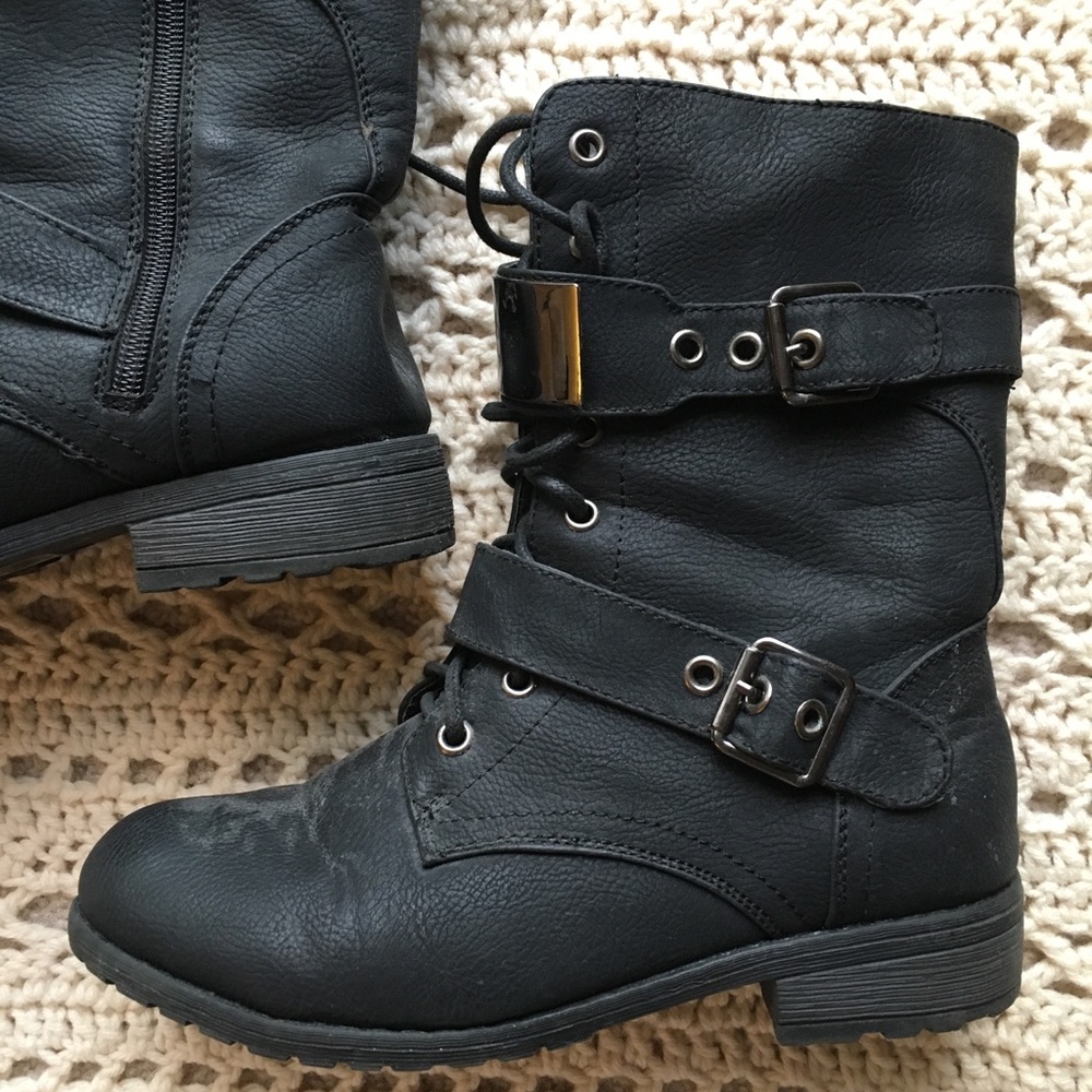 👠 Lace Boots With Medal Strap 👠 - Picture 2 of 6