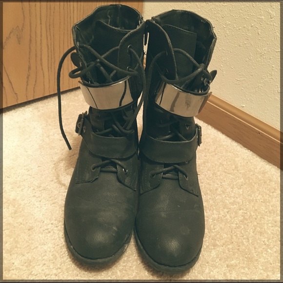 ๐ Lace Boots With Medal Strap ๐ - Picture 5 of 6