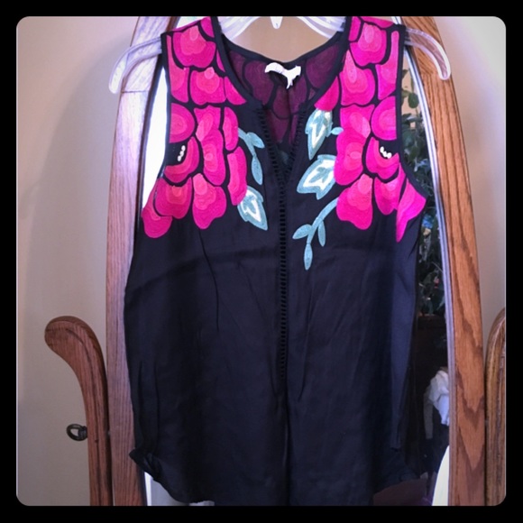 Floreat Embroidered Rose Blouse