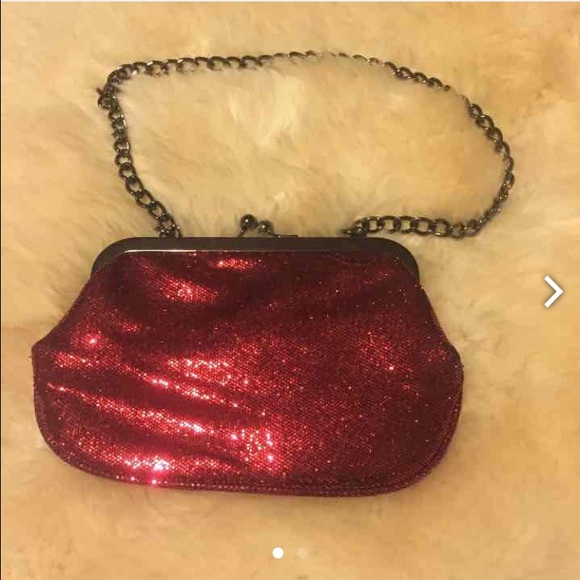 EXPRESS RED GLITTER CLUTCH