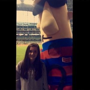 Meet your Posher, Alyssa