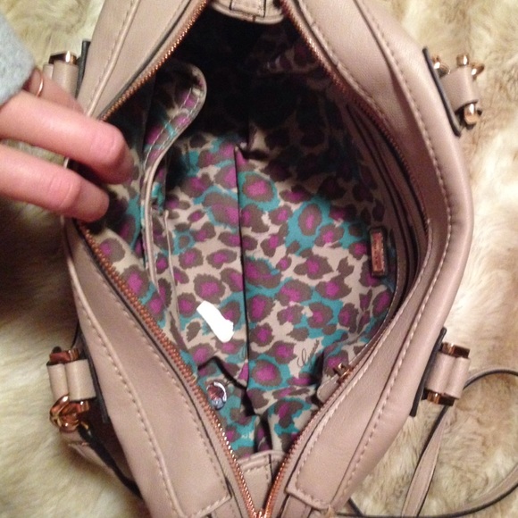 GUESS bag - Picture 3 of 3