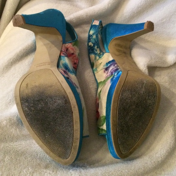 Rampage Heels - Size 8 - Picture 3 of 4