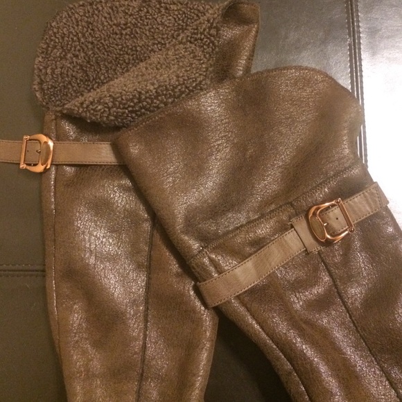 Kathy Van Zeeland boots!