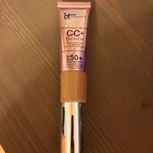 IT Cosmetic Foundation