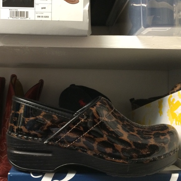 Leopard print Dansko sz 7