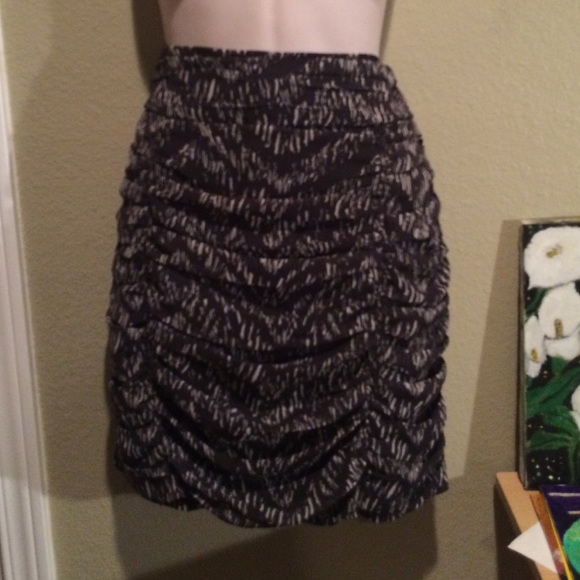 Gray ruched pencil skirt - Picture 1 of 4