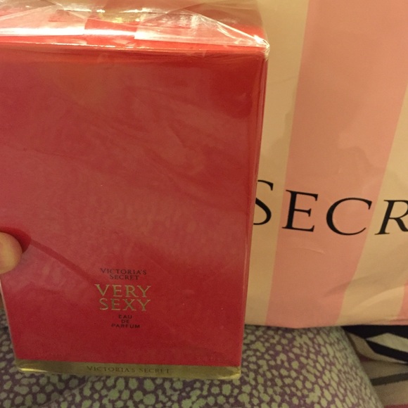 VS perfume