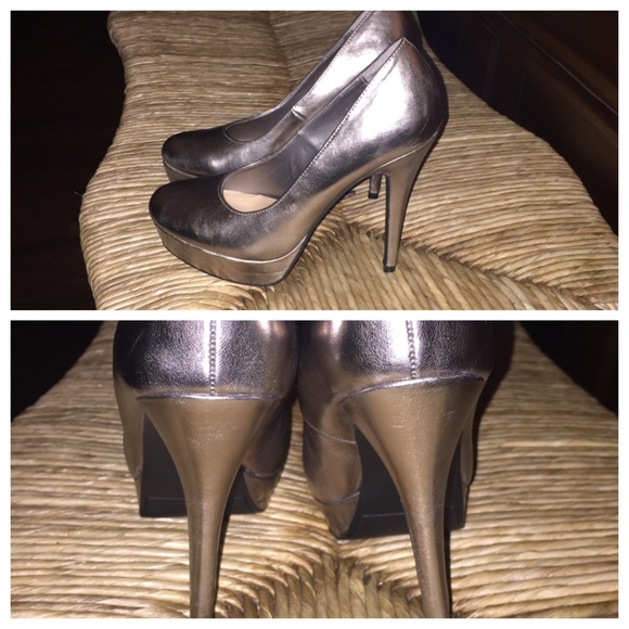 Lauren Conrad pewter platform pumps