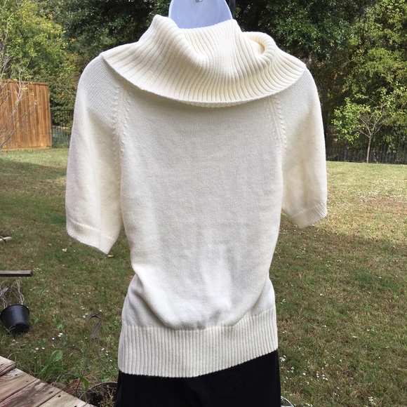 Cute Ivory Design 365 Sweater button shoulder - Picture 3 of 4