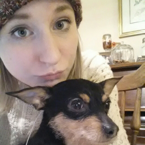 Meet your Posher, Hannah - Picture 4 of 4