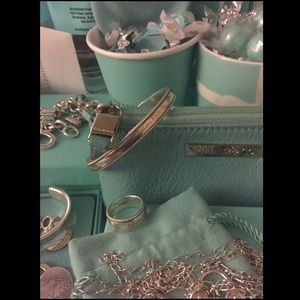 ❌SOLD!❌Authentic Tiffany Beaded bangle