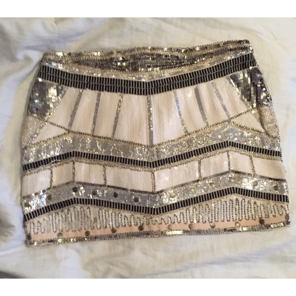 AKIRA Dresses & Skirts - 🎁Sequin Skirt by Akira🎁