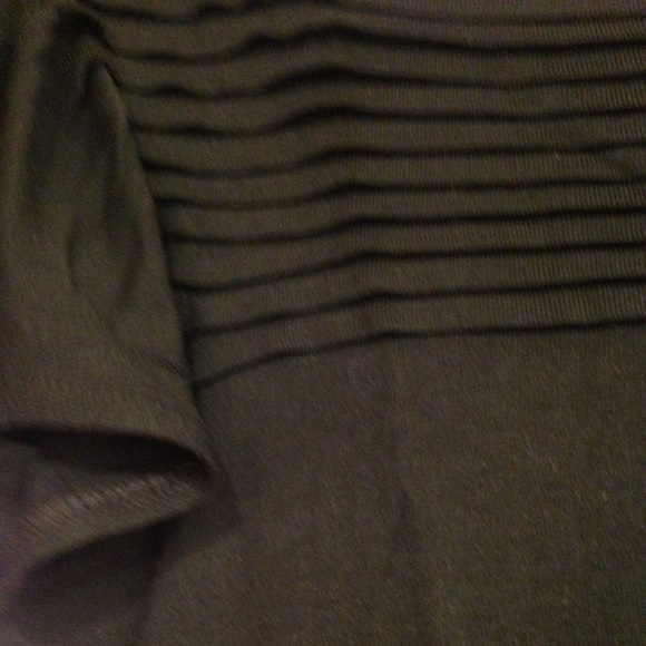 Black short sleeve Banana Republic top, size small - Picture 2 of 4