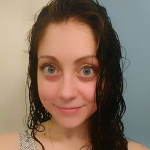 Meet your Posher, Francesca