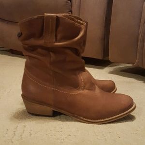 Brand new Steve madden boots