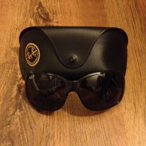 Black polarized RayBan women's glasses