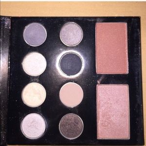 Eyeshadow blush palette