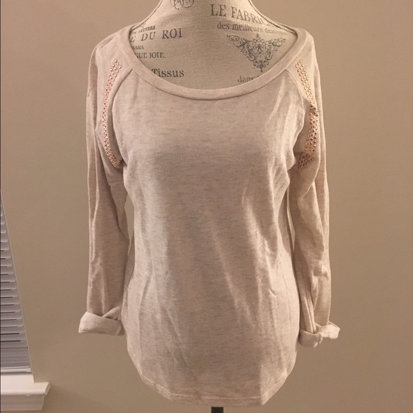 🚫SOLD🚫Cream sweater with jeweled embellishment - Picture 3 of 4