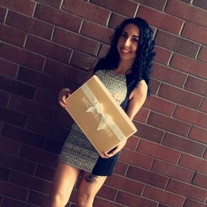 Meet your Posher, Alissa