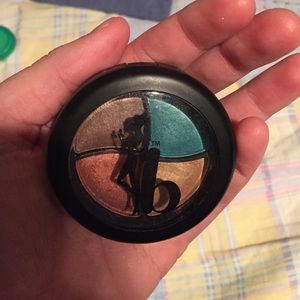 be a bombshell cosmetics eyeshades