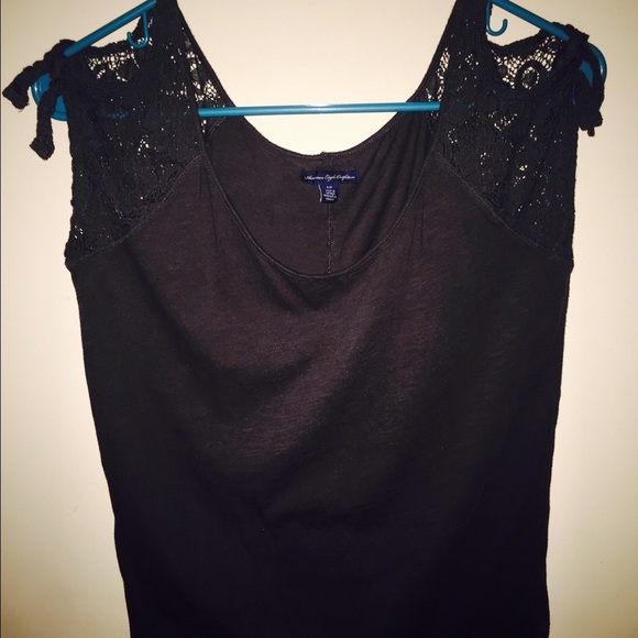 American Eagle Outfitters top
