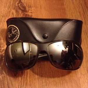 Tortoise colored polarized women's RayBans