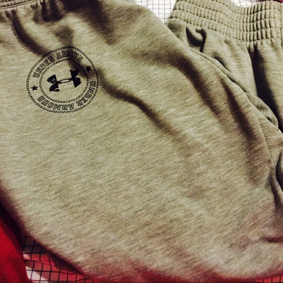 Under Armour Gray Capris