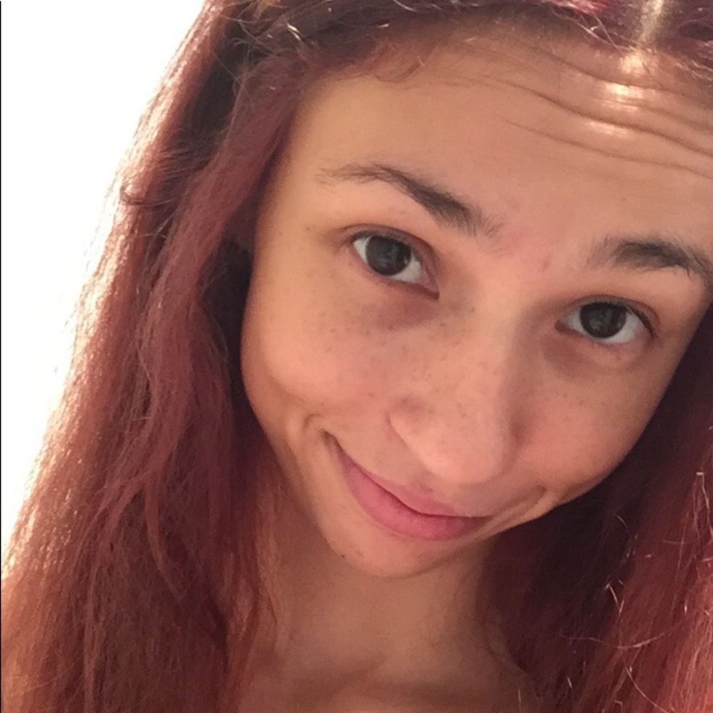 Meet your Posher, Gloria