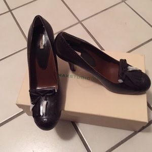 Brand new & never worn Max Studio pumps