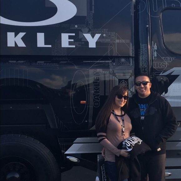 Meet your posher, Katie! - Picture 2 of 4