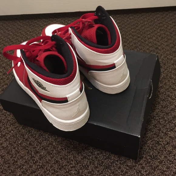 Blake Griffin 1's - Picture 2 of 4