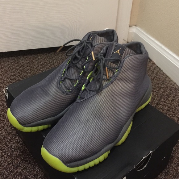 Grey/Volt Jordan Futures
