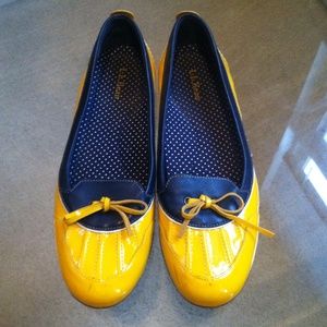 Yellow rain flats