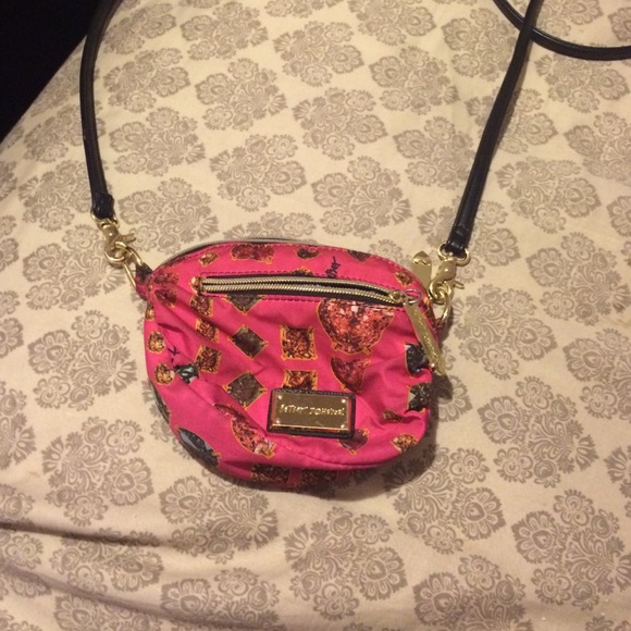 Betsey Johnson Crossbody 😍 - Picture 1 of 3
