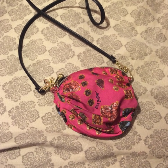 Betsey Johnson Crossbody 😍 - Picture 2 of 3