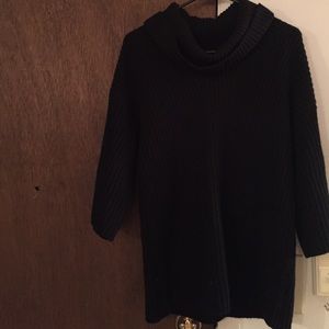 ❤️💕💋New York & Company sweater!