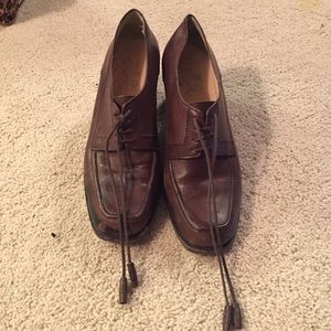 VINTAGE heeled Joan & David authentic loafer