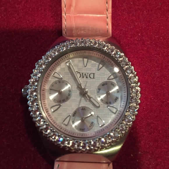 Watch - Picture 4 of 4