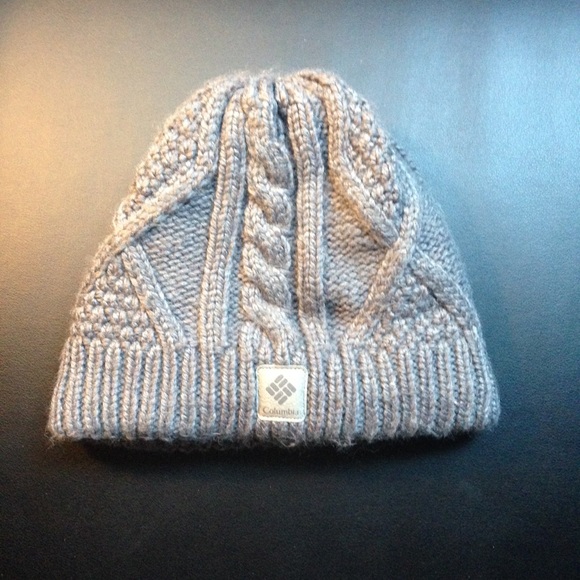 Columbia gray knitted fleece lined beanie