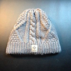 Columbia gray knitted fleece lined beanie