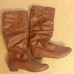 Brown boots-women's