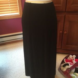 Long shiny knit skirt
