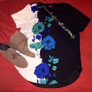 Vince Camuto silky black, white, and blue blouse M
