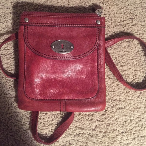 Small burgundy Fossil cross body