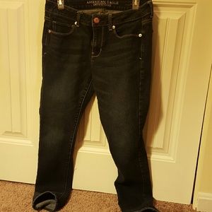 Size 8  AE mid rise skinny jeans