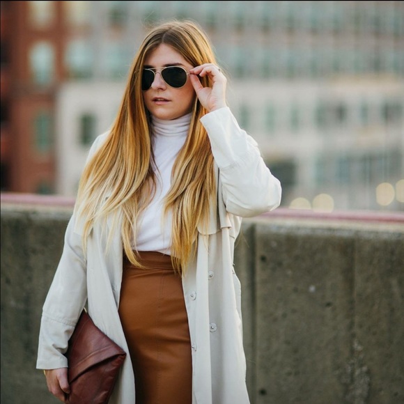 Meet your Posher, Adrian - Picture 3 of 4