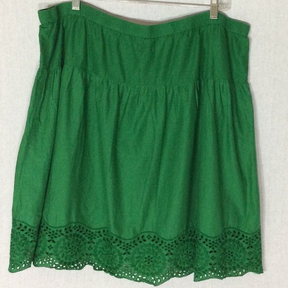 ⚜ Old Navy Green Skirt - Picture 2 of 4